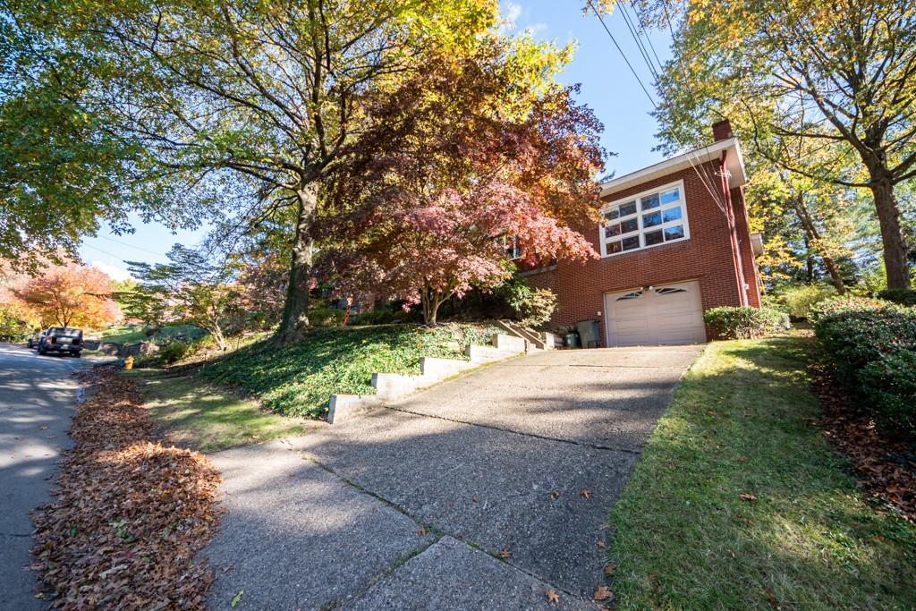 219 Castlegate Road Pittsburgh, PA 15221 - Photo 24 of 25 a 2 car garage and room for 2+ cars out front.