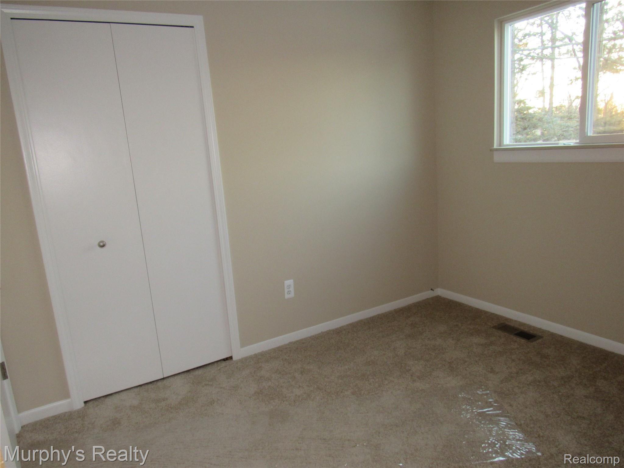 38501 Radde Street Clinton Township, MI 48036 - Photo 18 of 39 18.jpg