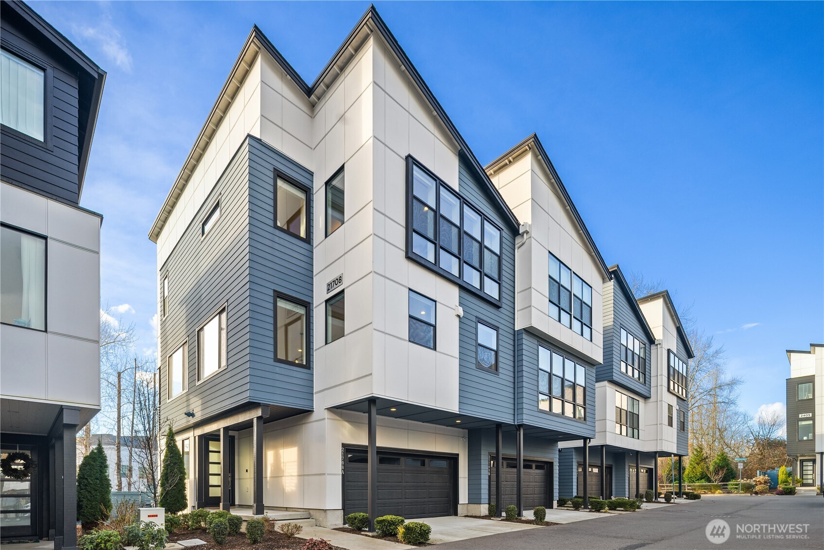 21708 24th Avenue Southeast, Unit A Bothell, WA 98021 - Photo 2 of 36