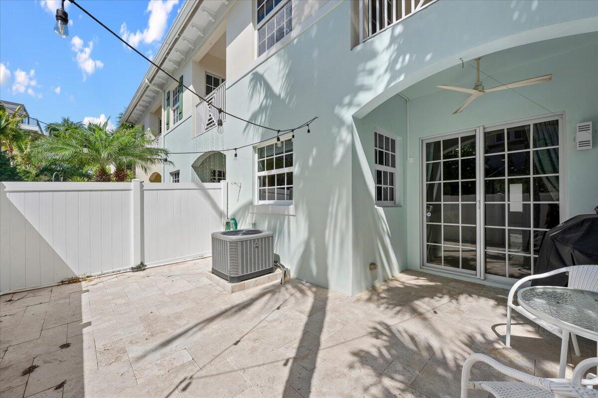 455 Ocean Ridge Way Juno Beach, FL 33408 - Photo 14 of 45 a front view of a house