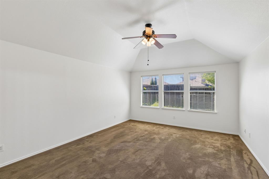 13887 Valley Ranch Road Fort Worth, TX 76262 - Photo 18 of 38