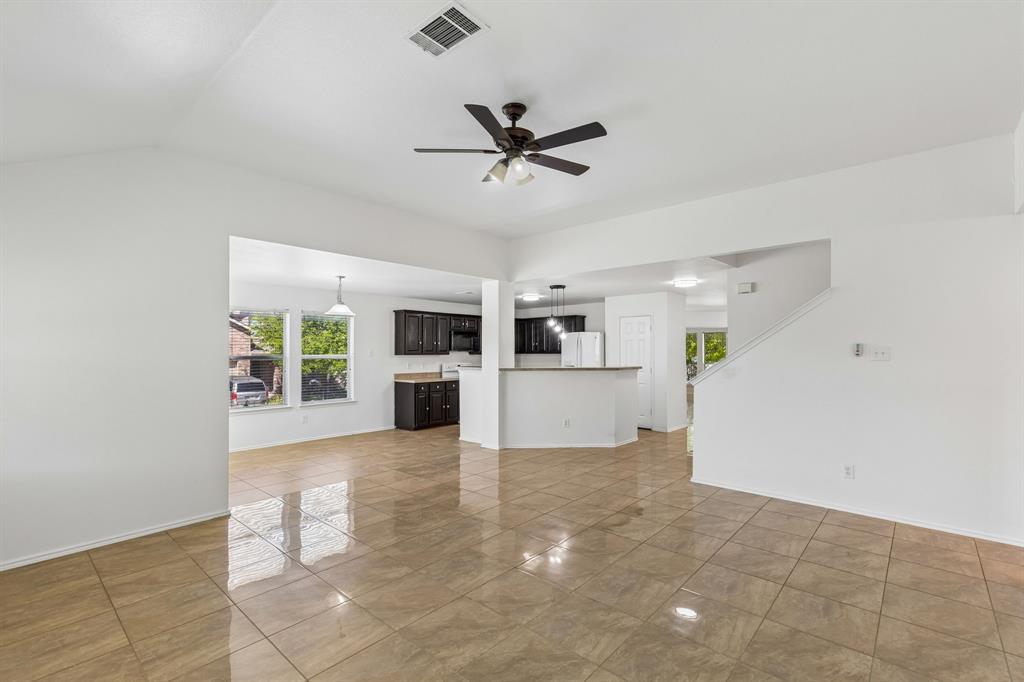 13887 Valley Ranch Road Fort Worth, TX 76262 - Photo 6 of 38