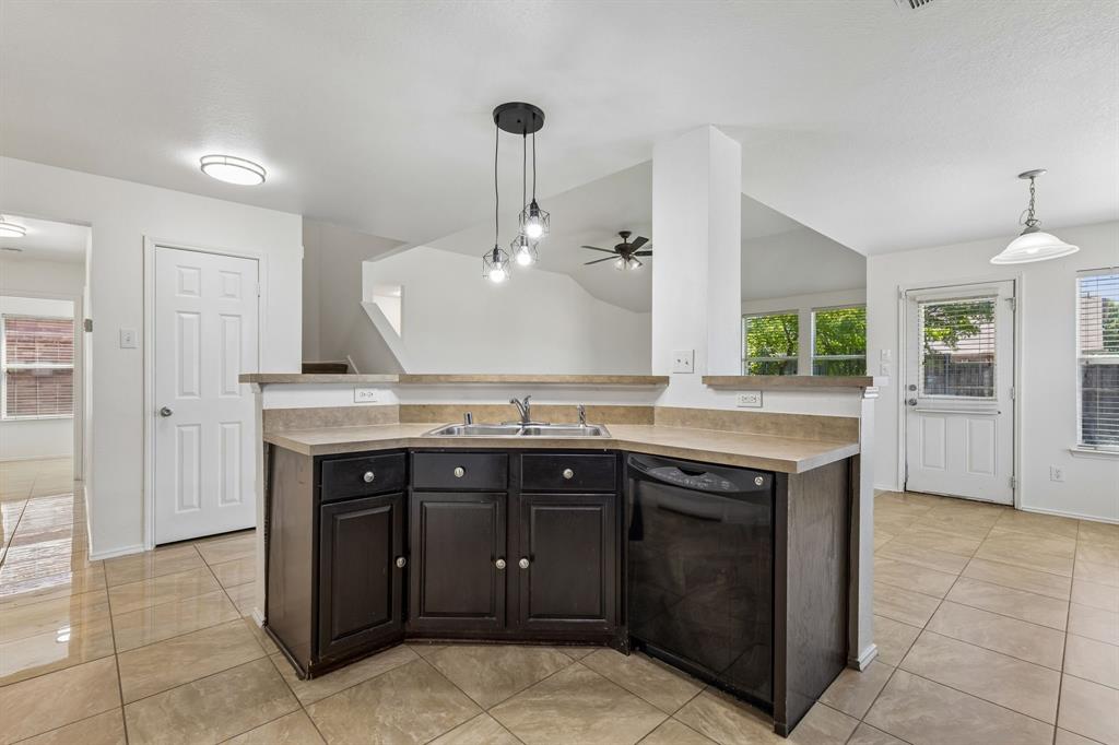 13887 Valley Ranch Road Fort Worth, TX 76262 - Photo 9 of 38