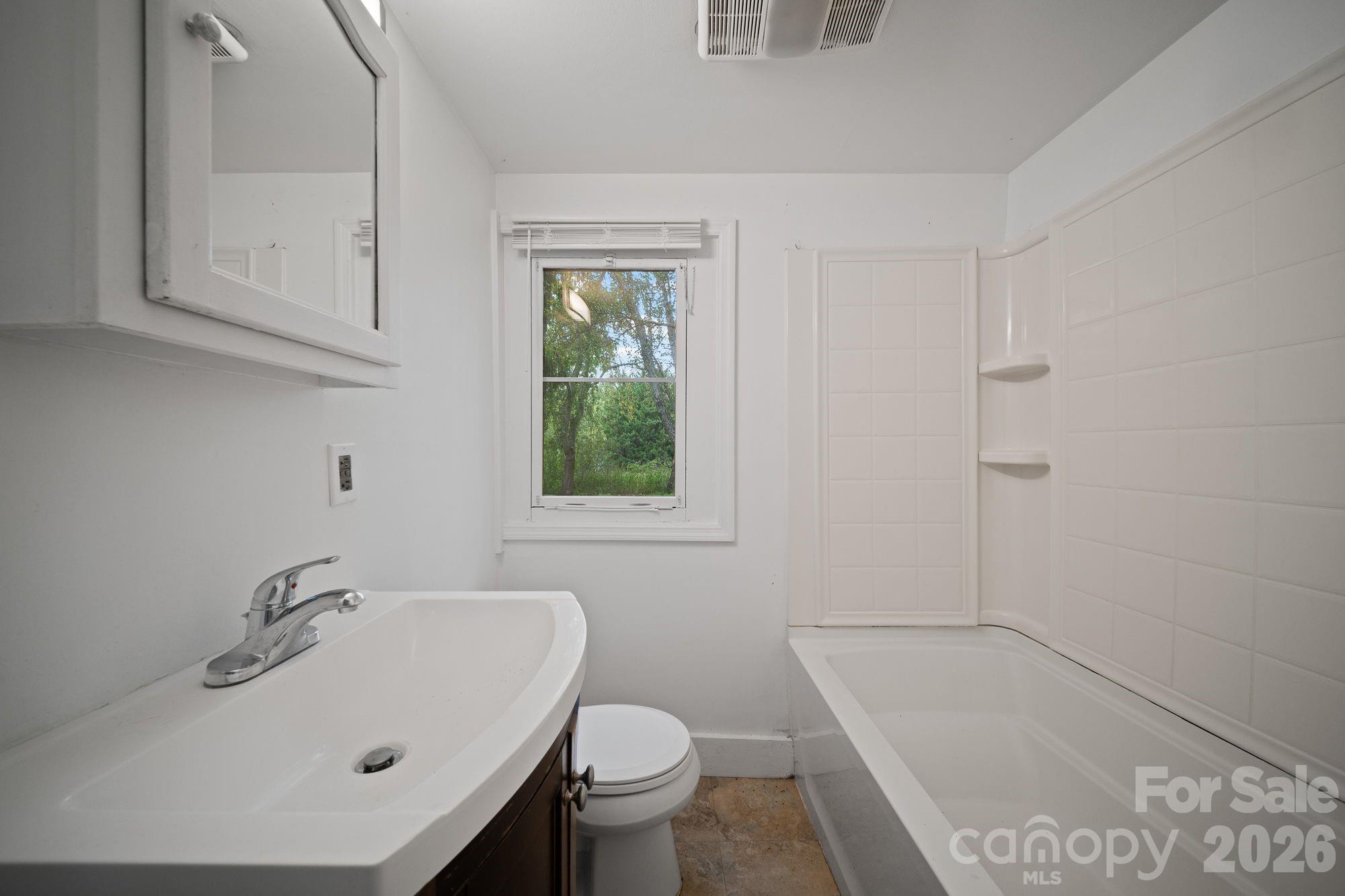 250 Justice Ridge Road Candler, NC 28715 - Photo 23 of 44 Gallery Image 23