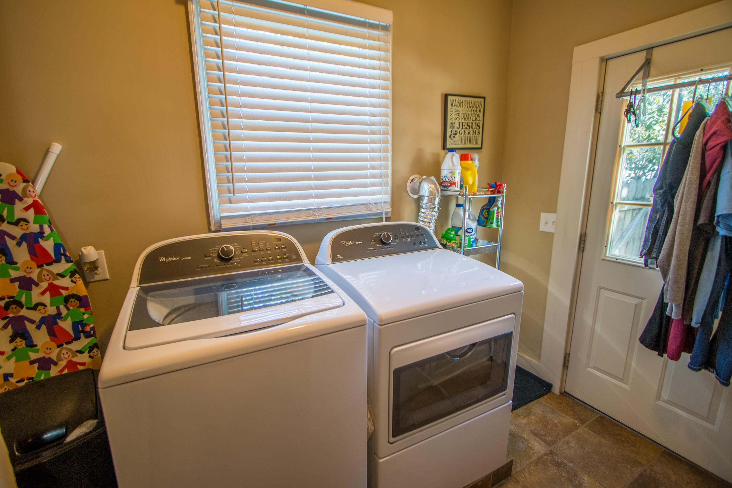 6228 East Brainerd Road Chattanooga, TN 37421 - Photo 22 of 28 LAUNDRY ROOM