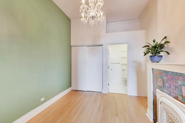 $4,000 | 1402 North La Salle Drive, Unit 1N, Chicago, IL 60610