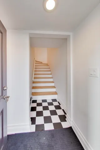 $4,000 | 1402 North La Salle Drive, Unit 1N, Chicago, IL 60610