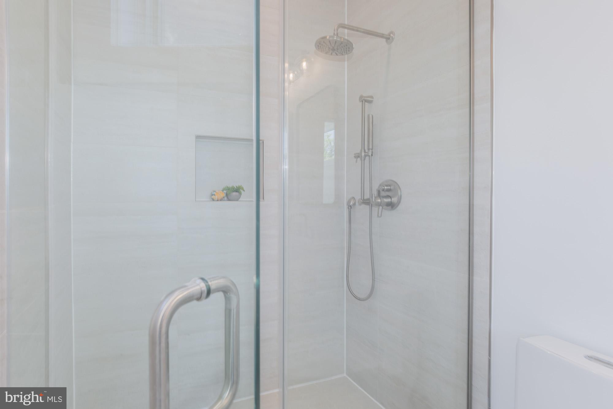 4347 Harrison Street Northwest, Unit FIVE Washington, DC 20015 - Photo 14 of 22