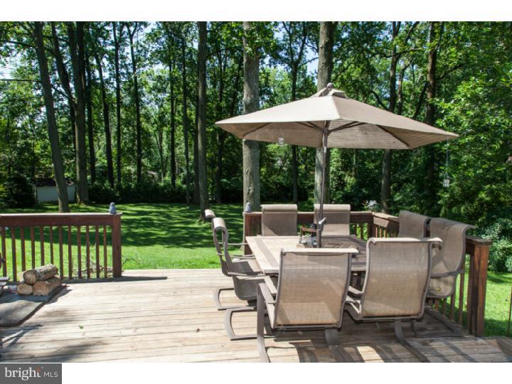 137 Gable Road Paoli, PA 19301 - Photo 9 of 20 Deck
