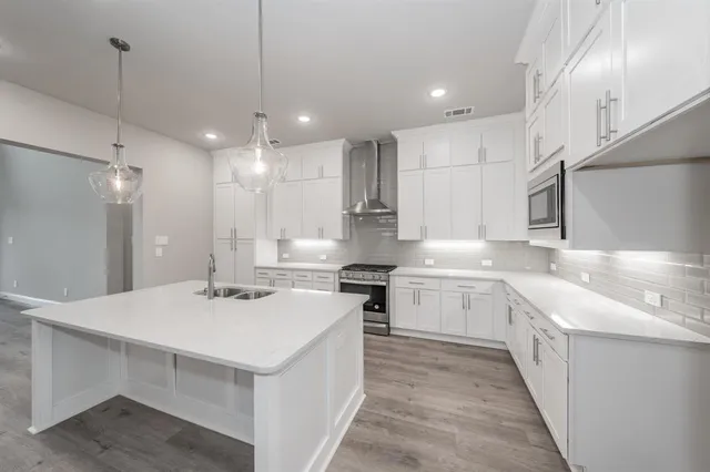 $4,450 | 12994 Averi Lane, Farmers Branch, TX 75234