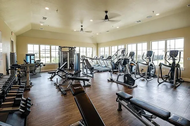 $4,450 | 12994 Averi Lane, Farmers Branch, TX 75234