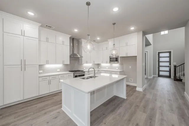 $4,450 | 12994 Averi Lane, Farmers Branch, TX 75234