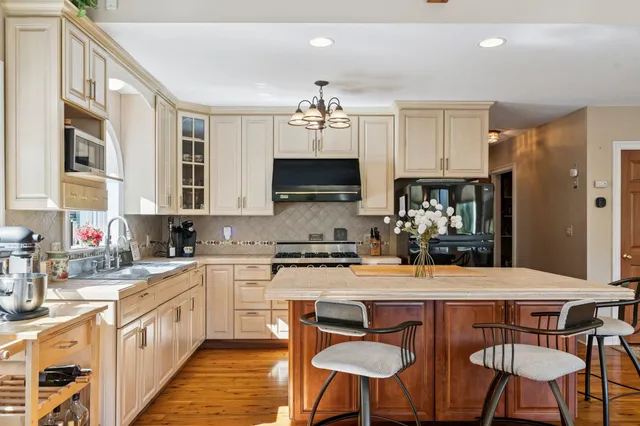 $849,900 | 117 Horseshoe Drive, West Windsor, VT 05037