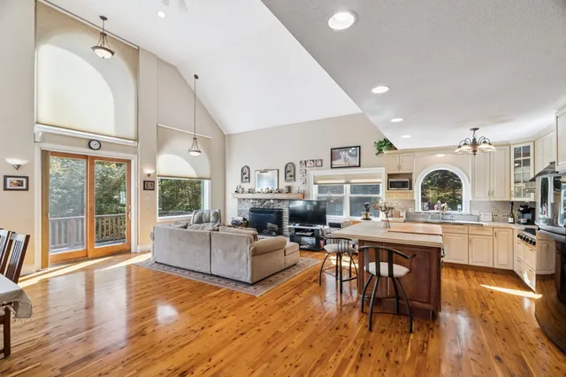 $849,900 | 117 Horseshoe Drive, West Windsor, VT 05037