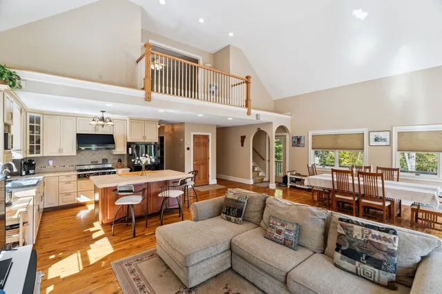 $849,900 | 117 Horseshoe Drive, West Windsor, VT 05037