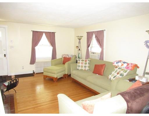 227 Prentice Street Springfield, MA 01104 - Photo 5 of 33