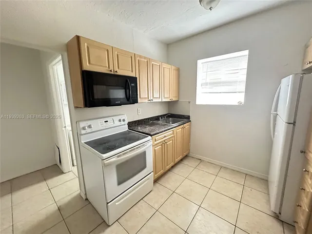 $1,550 | 1021 Northwest 3rd Street, Unit 101, Miami, FL 33128