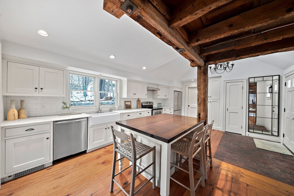 605 Main Street Hingham, MA 02043 - Photo 7 of 38