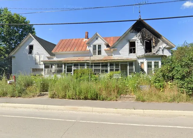 $38,000 | 71 Pittsfield Avenue, Hartland, ME 04943