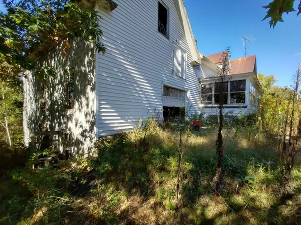 $35,000 | 71 Pittsfield Avenue, Hartland, ME 04943
