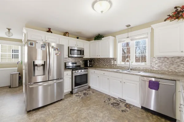 $649,000 | Undisclosed Address, Manchester, NH 03109
