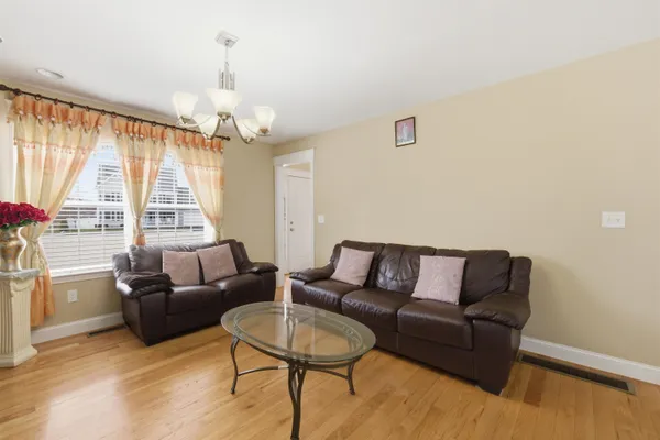 $649,000 | Undisclosed Address, Manchester, NH 03109