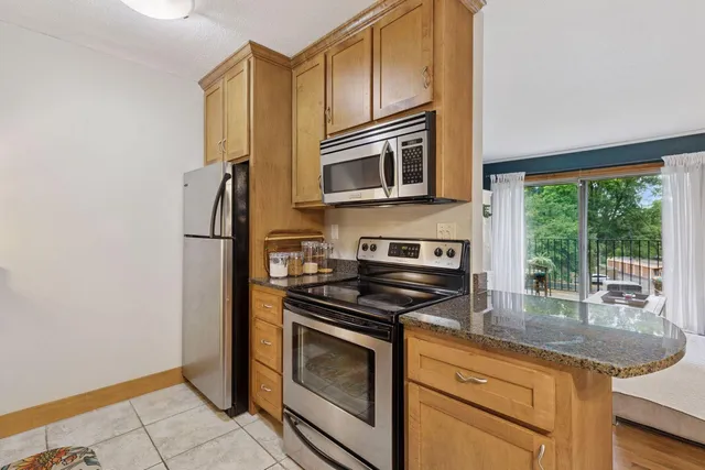 $119,950 | 9143 Olson Mem Highway, Unit 306, Golden Valley, MN 55427