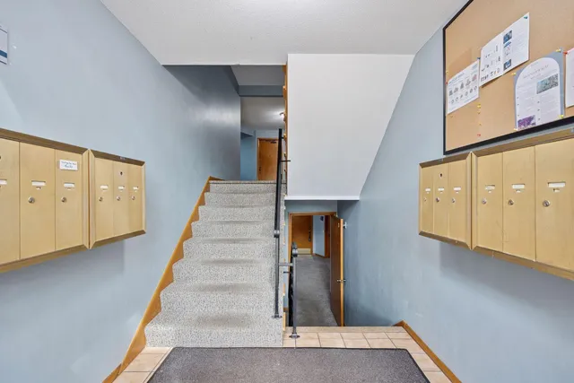 $119,950 | 9143 Olson Mem Highway, Unit 306, Golden Valley, MN 55427