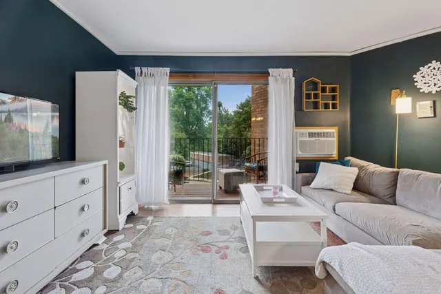 $119,950 | 9143 Olson Mem Highway, Unit 306, Golden Valley, MN 55427