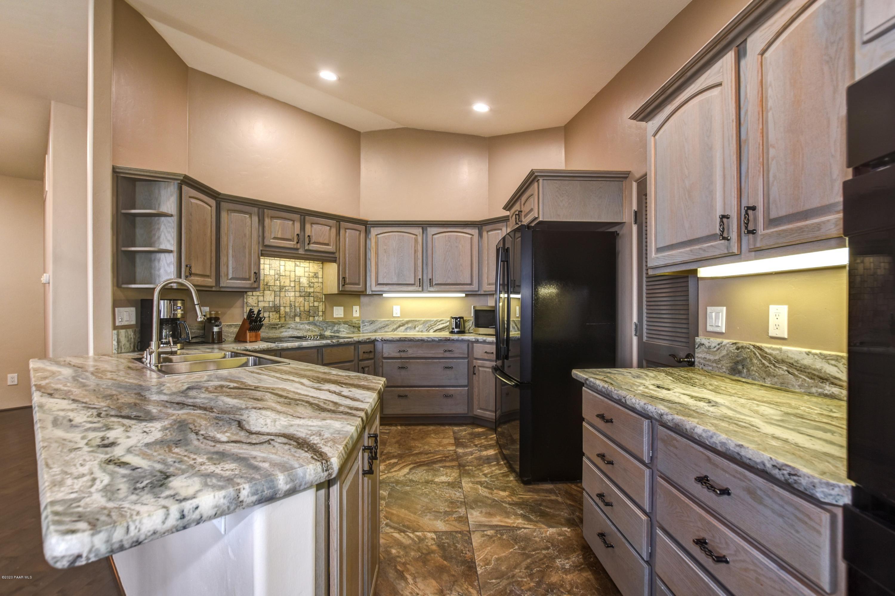 124 Valley Ranch North Prescott, AZ 86303 - Photo 8 of 51 Kitchen