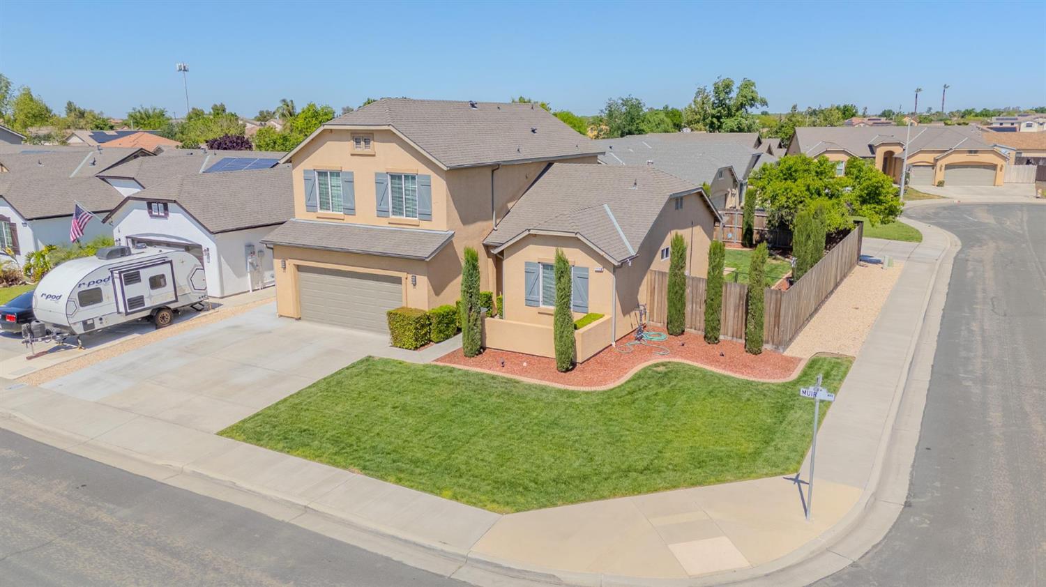 1116 West Muir Way Hanford, CA 93230 - Photo 2 of 54