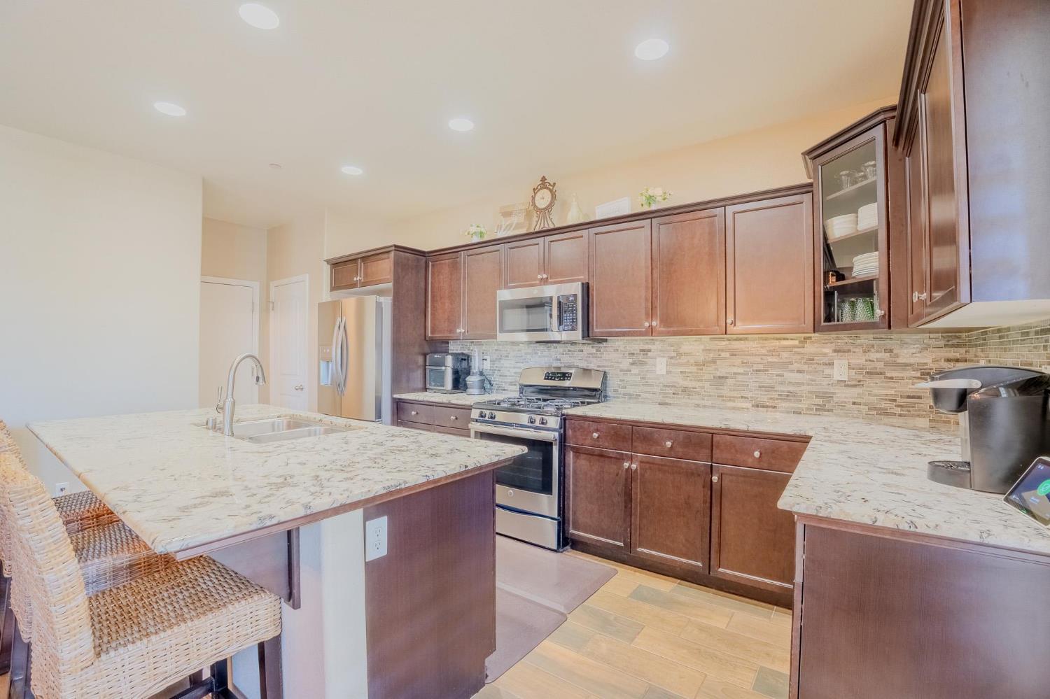 1116 West Muir Way Hanford, CA 93230 - Photo 22 of 54