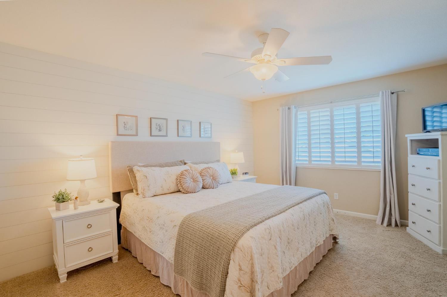 1116 West Muir Way Hanford, CA 93230 - Photo 29 of 54