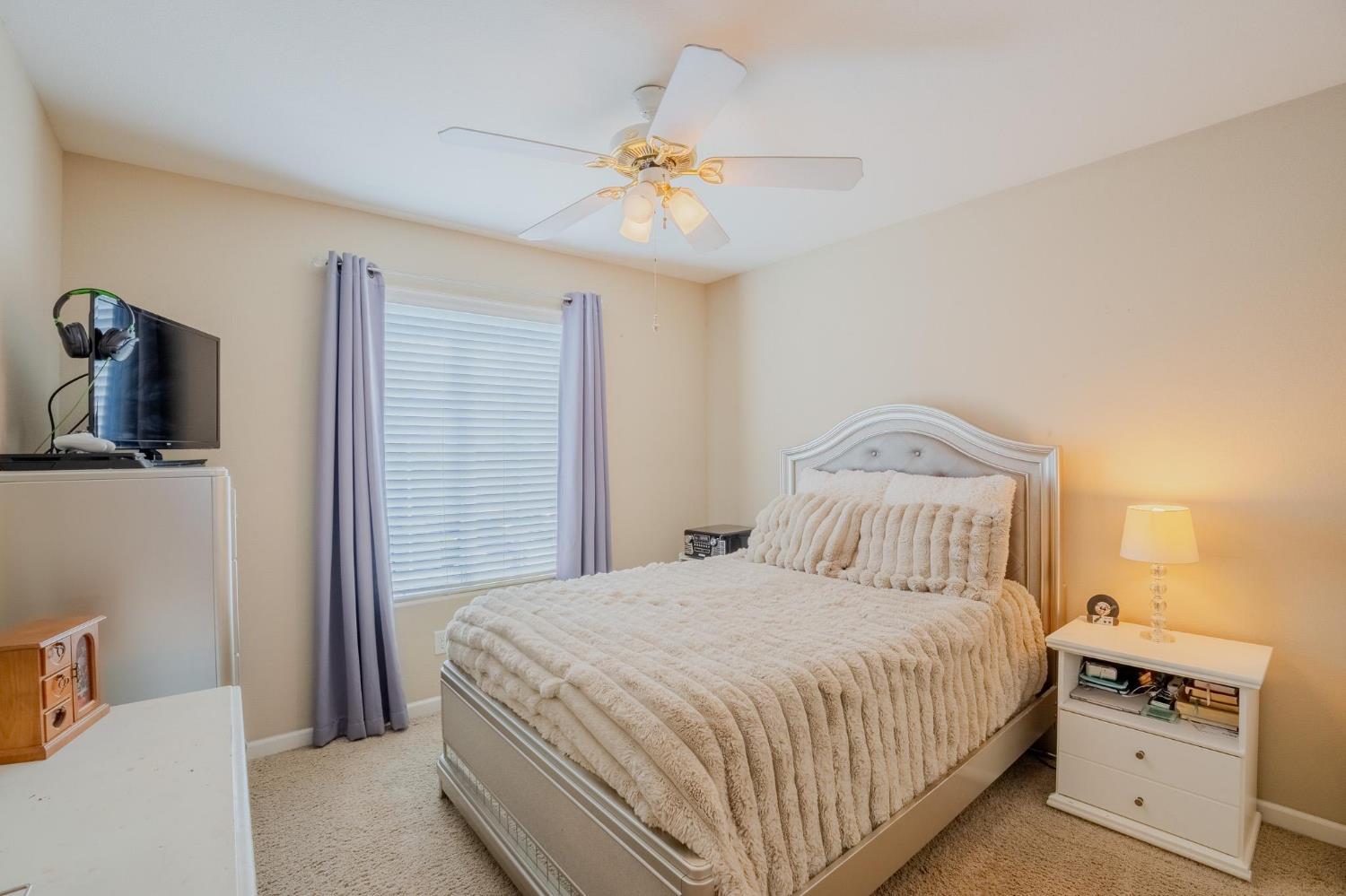 1116 West Muir Way Hanford, CA 93230 - Photo 37 of 54