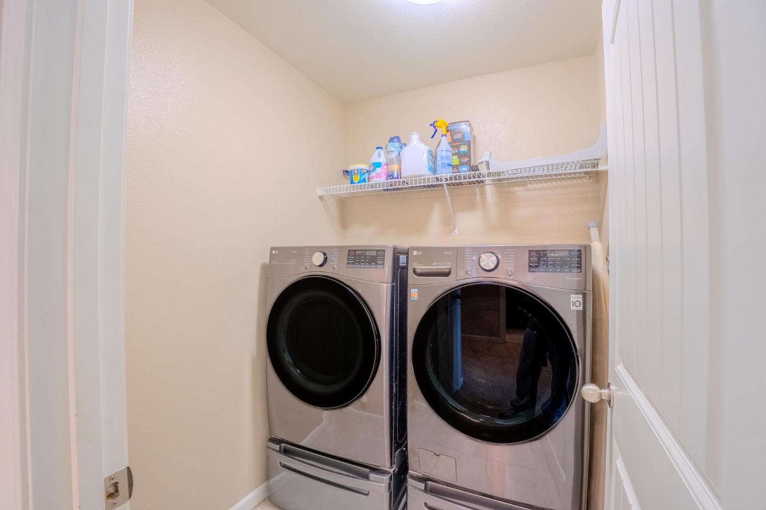 1116 West Muir Way Hanford, CA 93230 - Photo 41 of 54