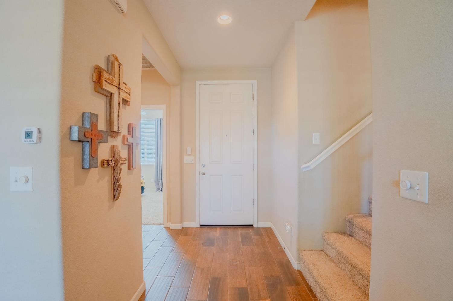 1116 West Muir Way Hanford, CA 93230 - Photo 5 of 54