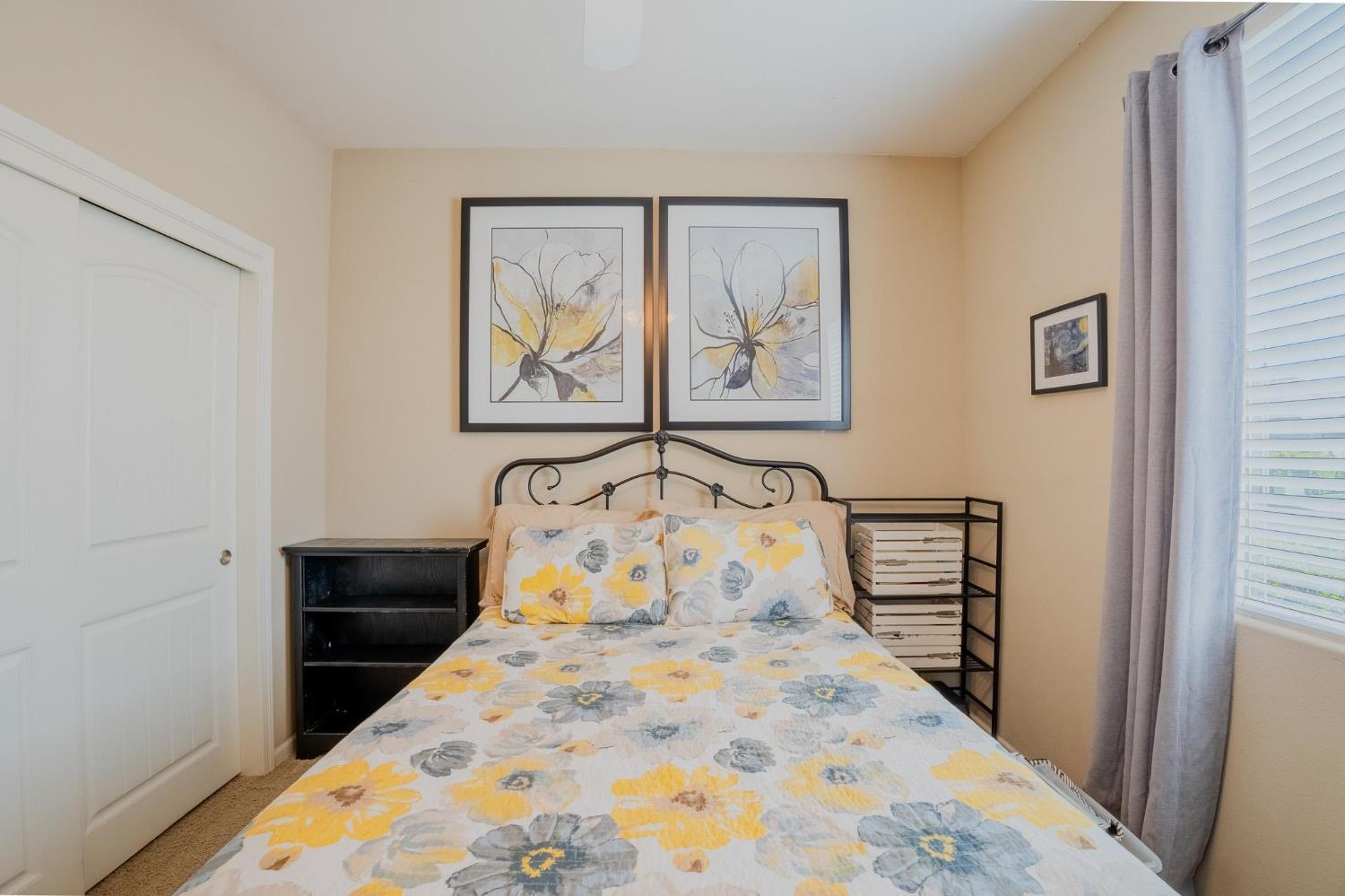 1116 West Muir Way Hanford, CA 93230 - Photo 7 of 54