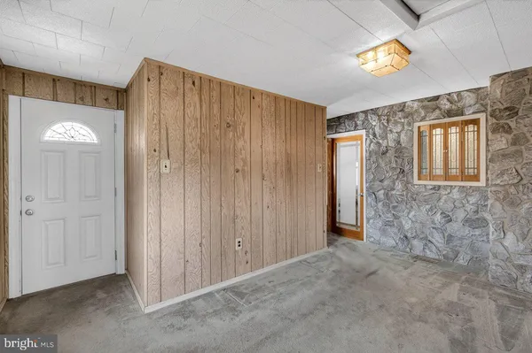 $300,000 | 104 King Avenue, Ewing, NJ 08638