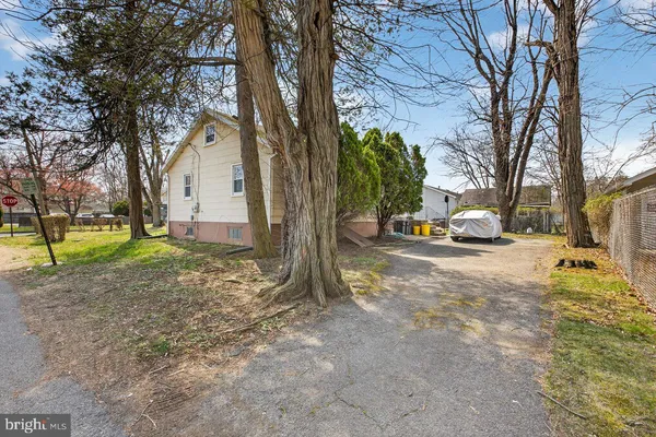 $300,000 | 104 King Avenue, Ewing, NJ 08638