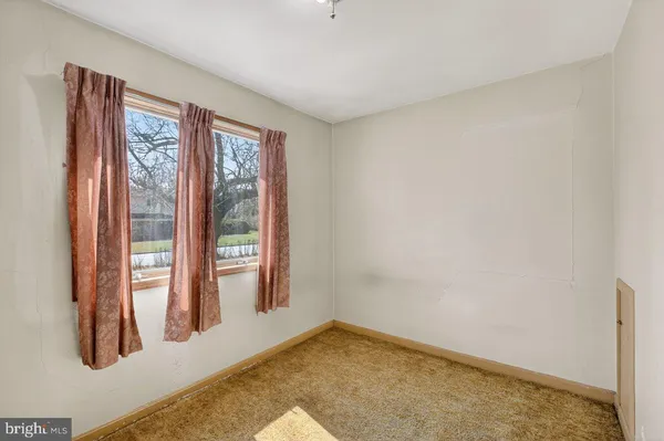 $300,000 | 104 King Avenue, Ewing, NJ 08638