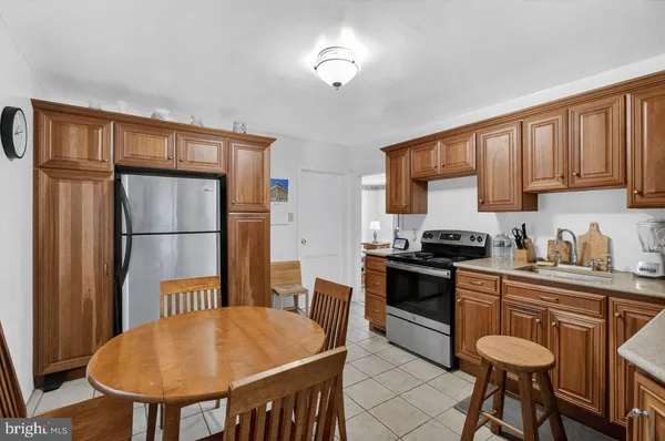 $300,000 | 104 King Avenue, Ewing, NJ 08638