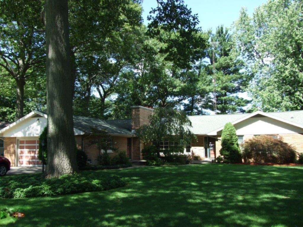 3854 Highgate Road Norton Shores, MI 49441 - Photo 1 of 31 3854 Highgate12