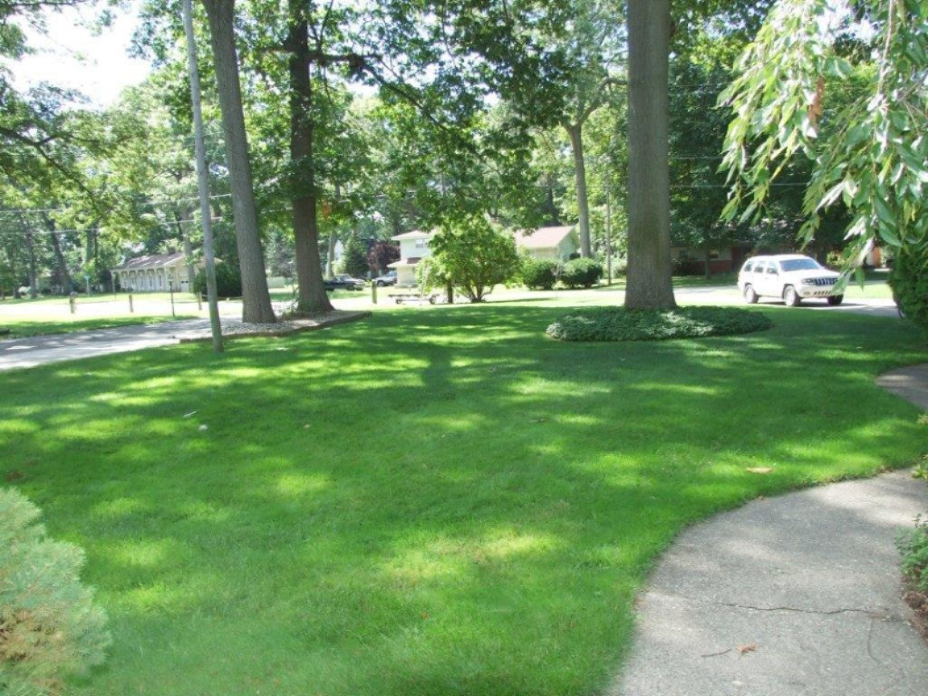 3854 Highgate Road Norton Shores, MI 49441 - Photo 11 of 31 3854 Highgate10