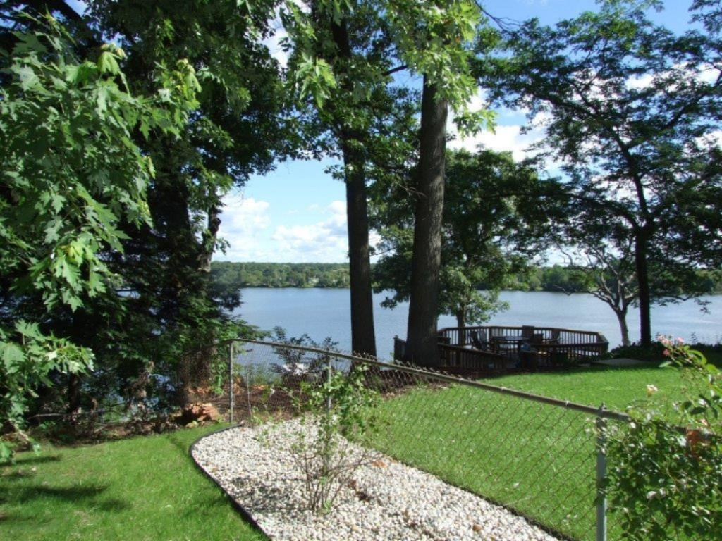 3854 Highgate Road Norton Shores, MI 49441 - Photo 7 of 31 3854 Highgate1