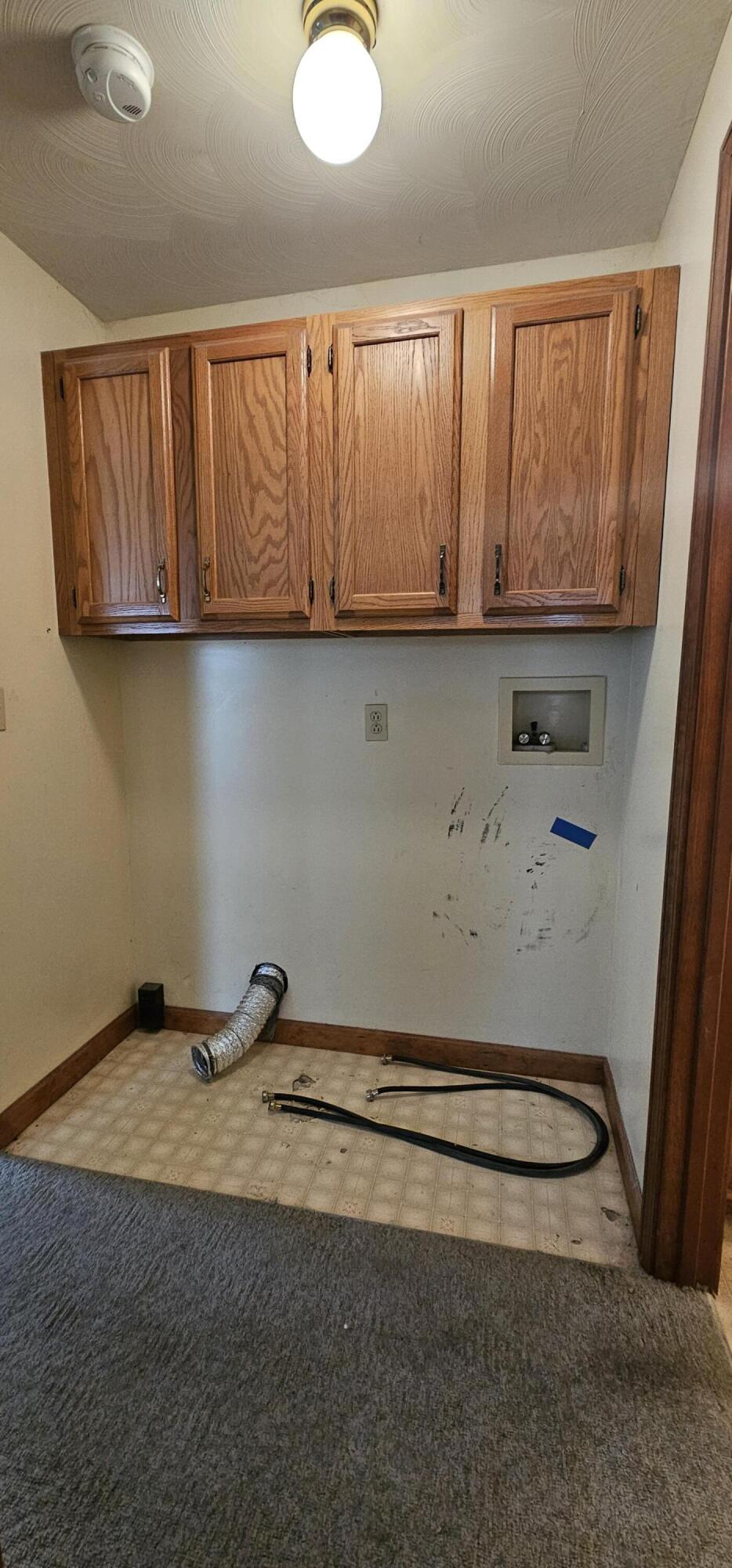 30 Hazelwood Avenue Waterville, ME 04901 - Photo 8 of 11 08.Laundry Hook up