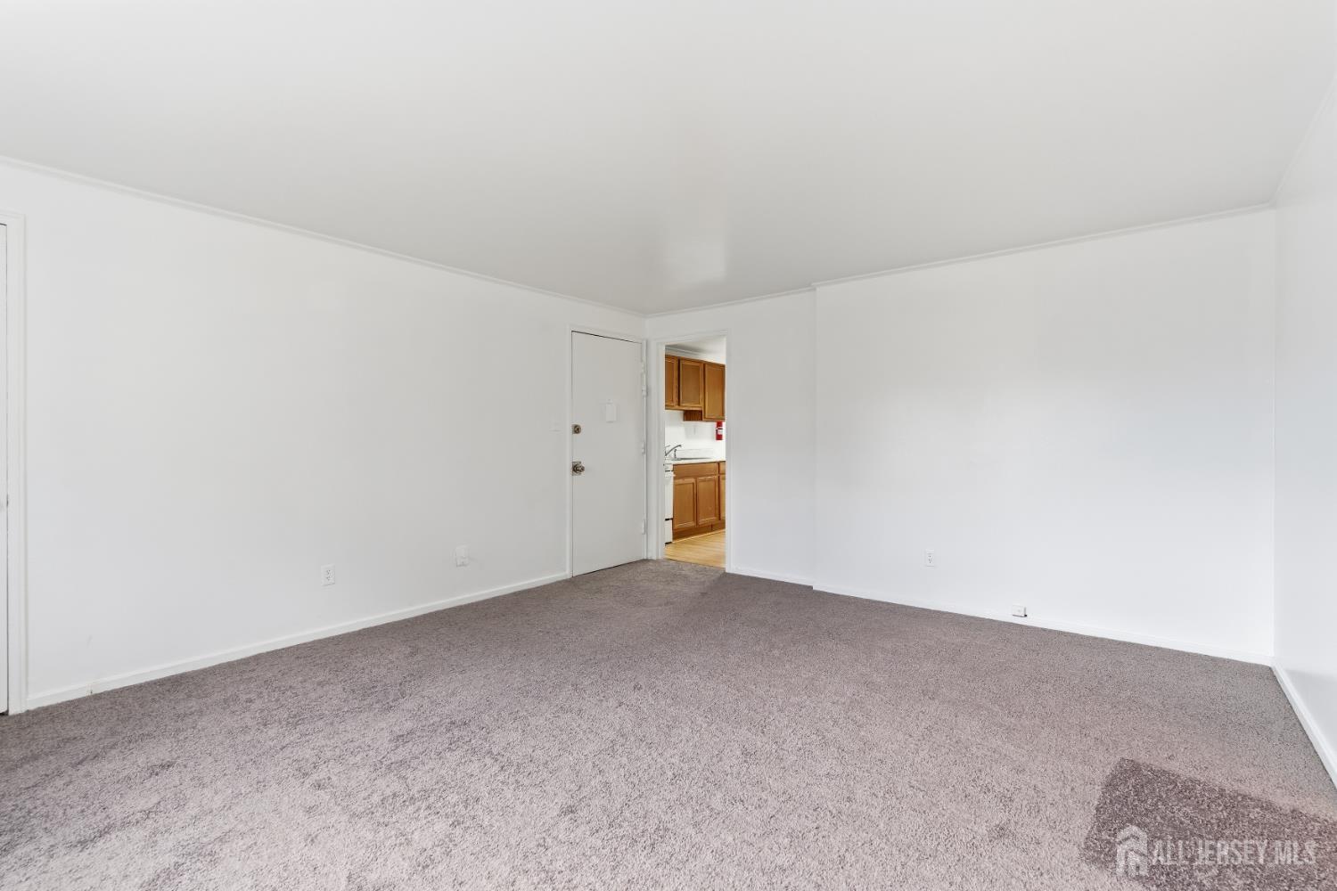 37B Garfield Park, Unit B Edison, NJ 08837 - Photo 7 of 18 a view of an empty room
