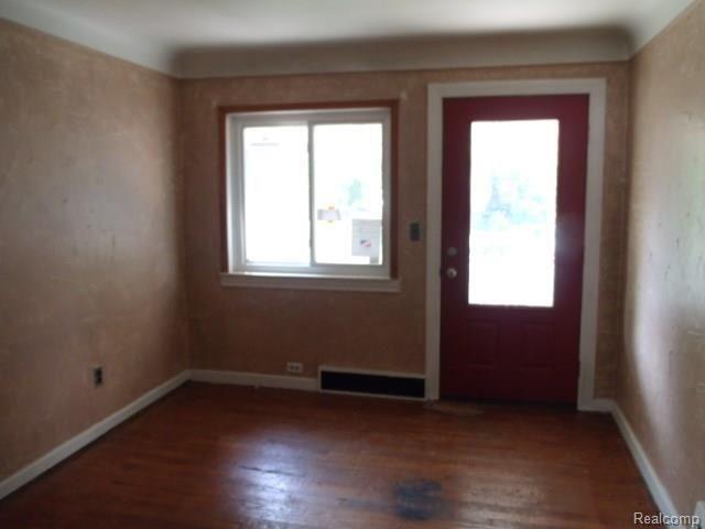 23024 Rausch Avenue Eastpointe, MI 48021 - Photo 6 of 13