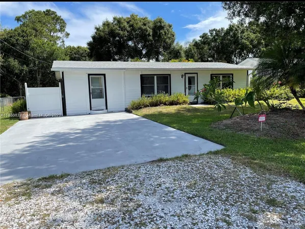 $1,850 | 5000 Garner Street, Unit A, Fort Pierce, FL 34981