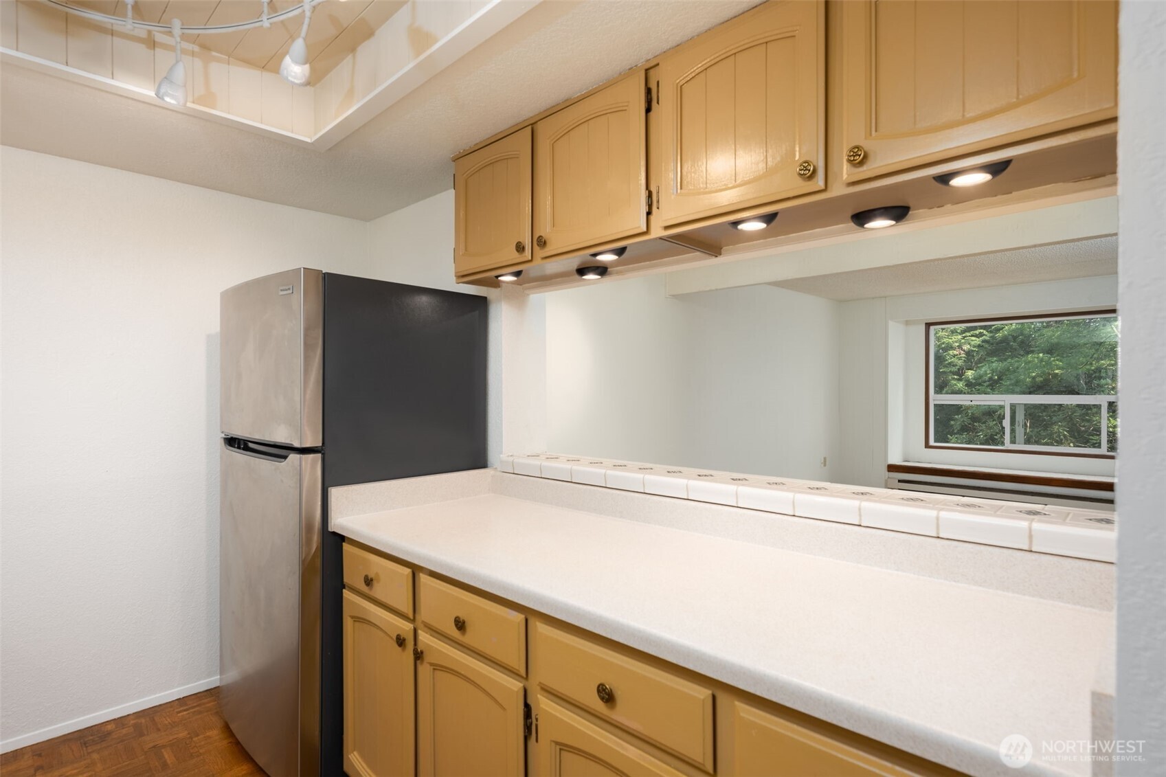 7571 Old Redmond Road, Unit 2 Redmond, WA 98052 - Photo 9 of 25 Gallery Image 9