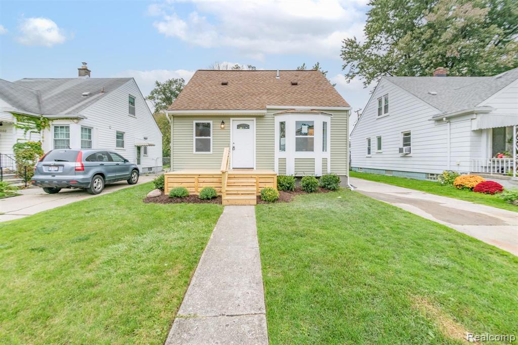 1070 Cambridge Road Berkley, MI 48072 - Photo 1 of 1